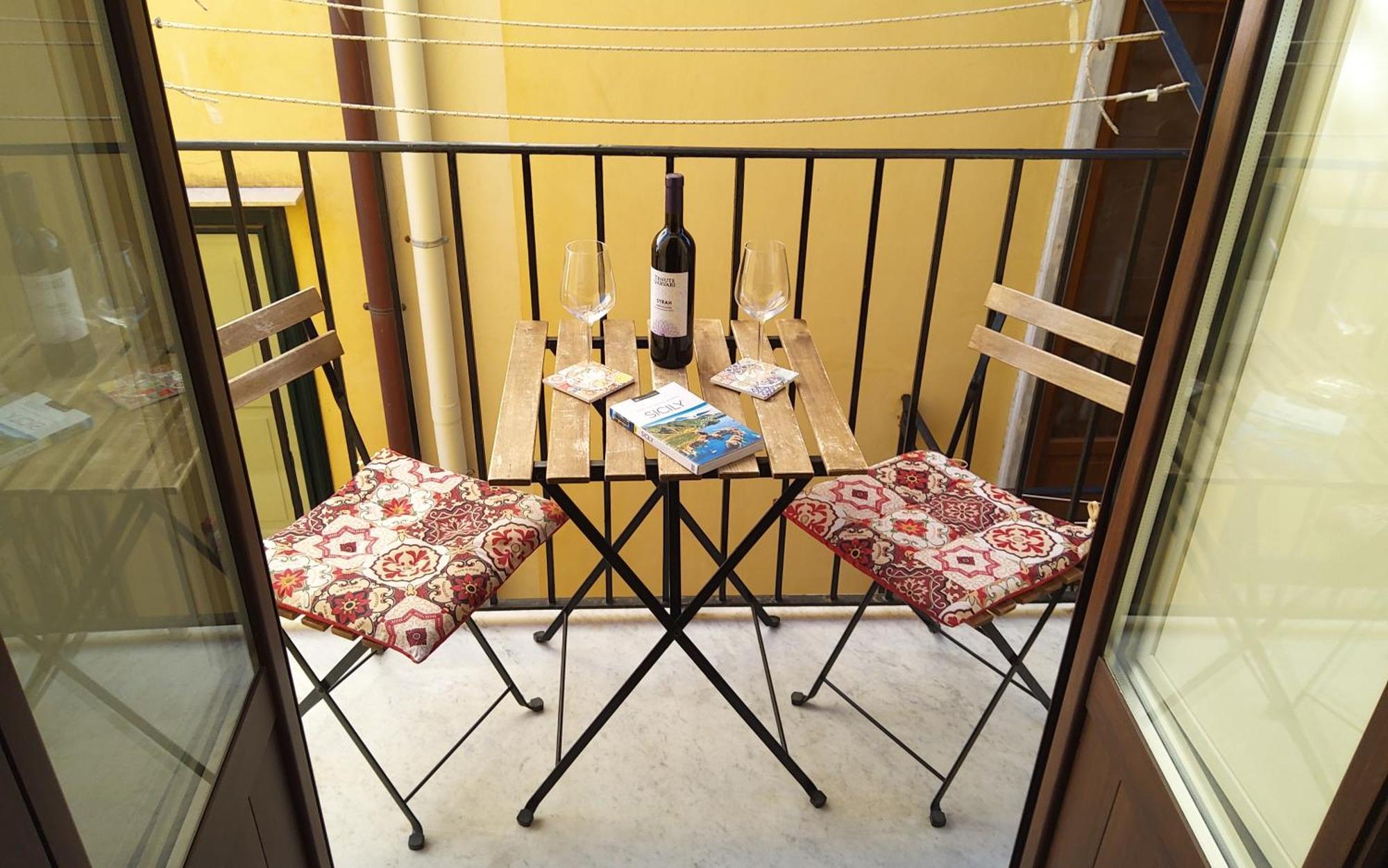 Sicilian Dream Apartments Чефалу Екстериор снимка