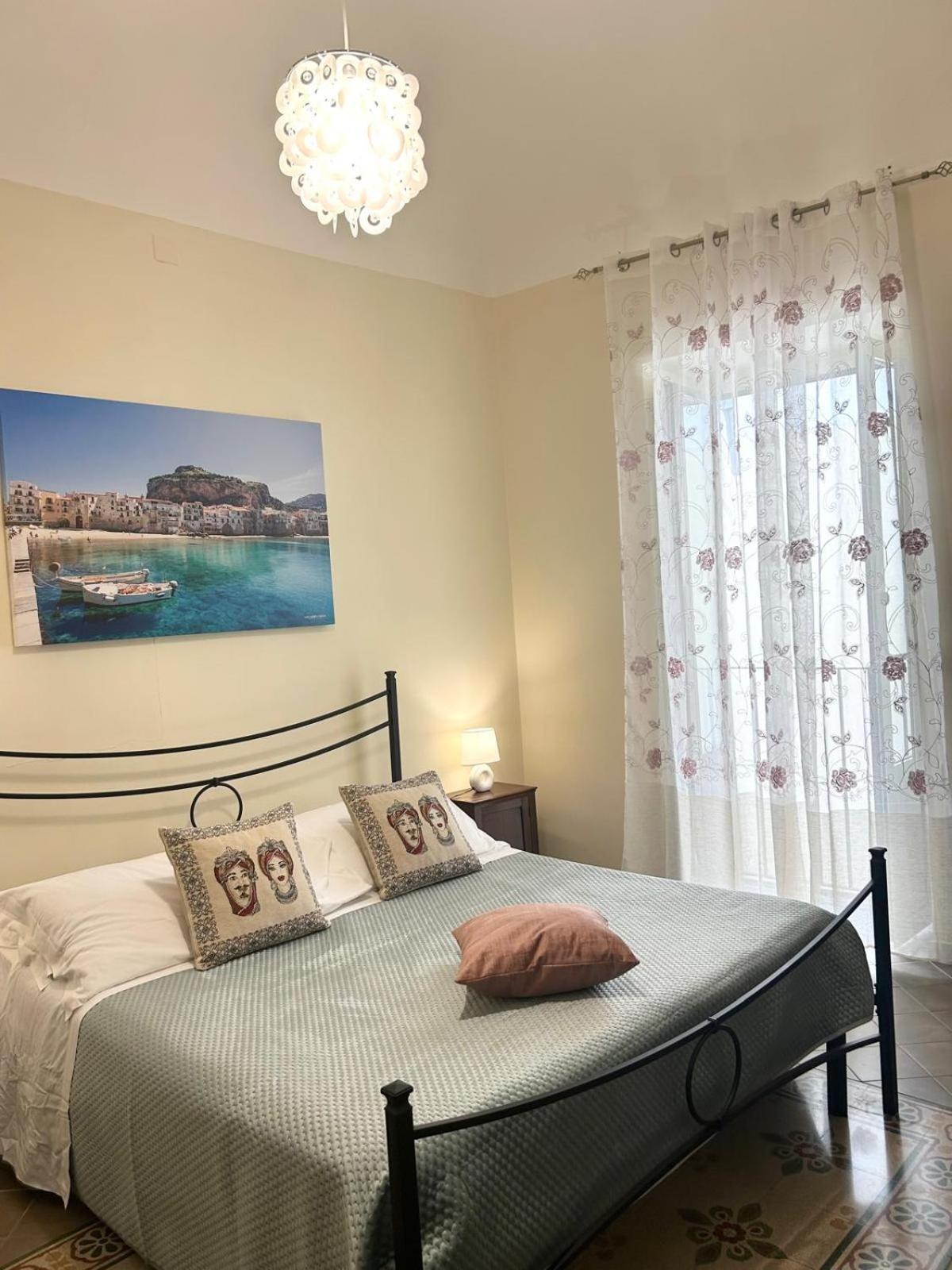 Sicilian Dream Apartments Чефалу Екстериор снимка