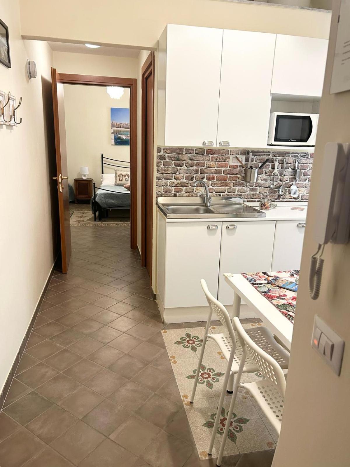 Sicilian Dream Apartments Чефалу Екстериор снимка