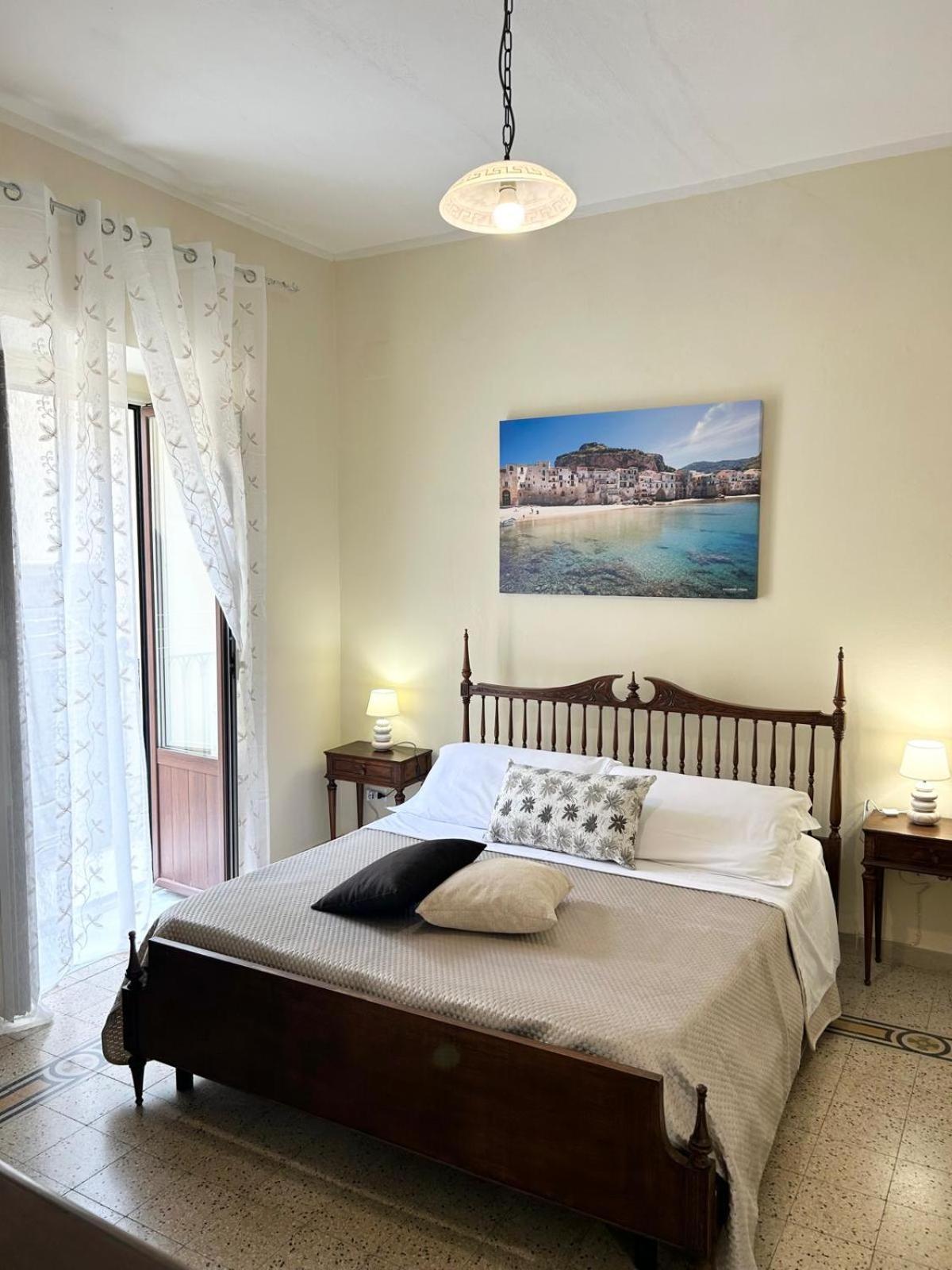 Sicilian Dream Apartments Чефалу Екстериор снимка