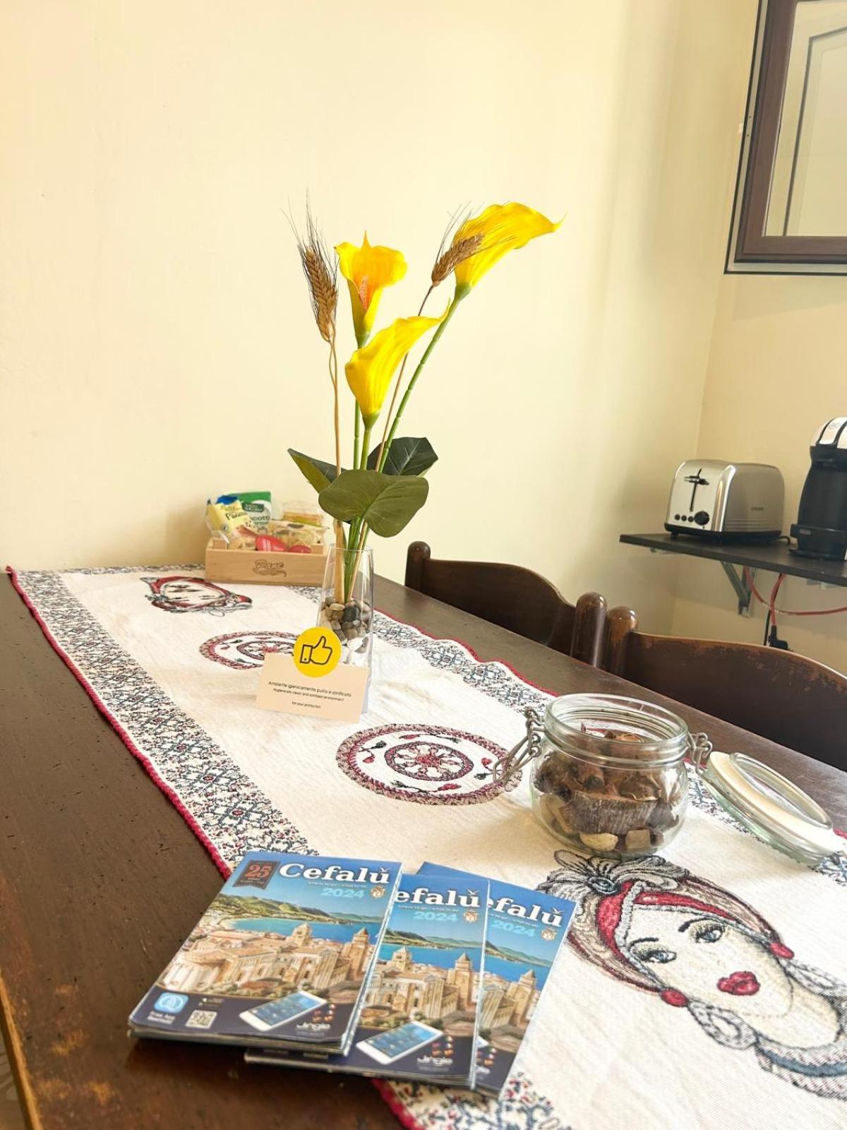 Sicilian Dream Apartments Чефалу Екстериор снимка