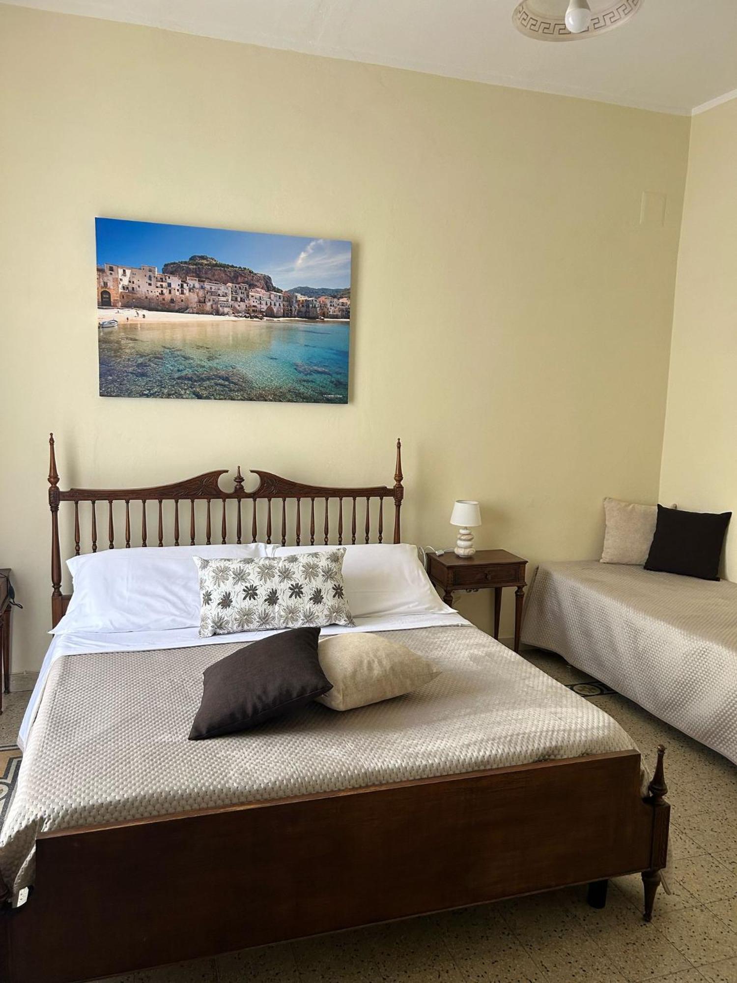 Sicilian Dream Apartments Чефалу Екстериор снимка