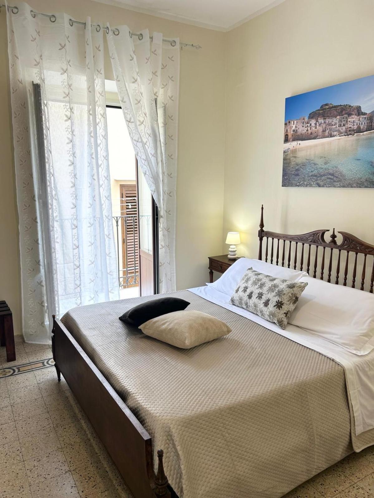 Sicilian Dream Apartments Чефалу Екстериор снимка