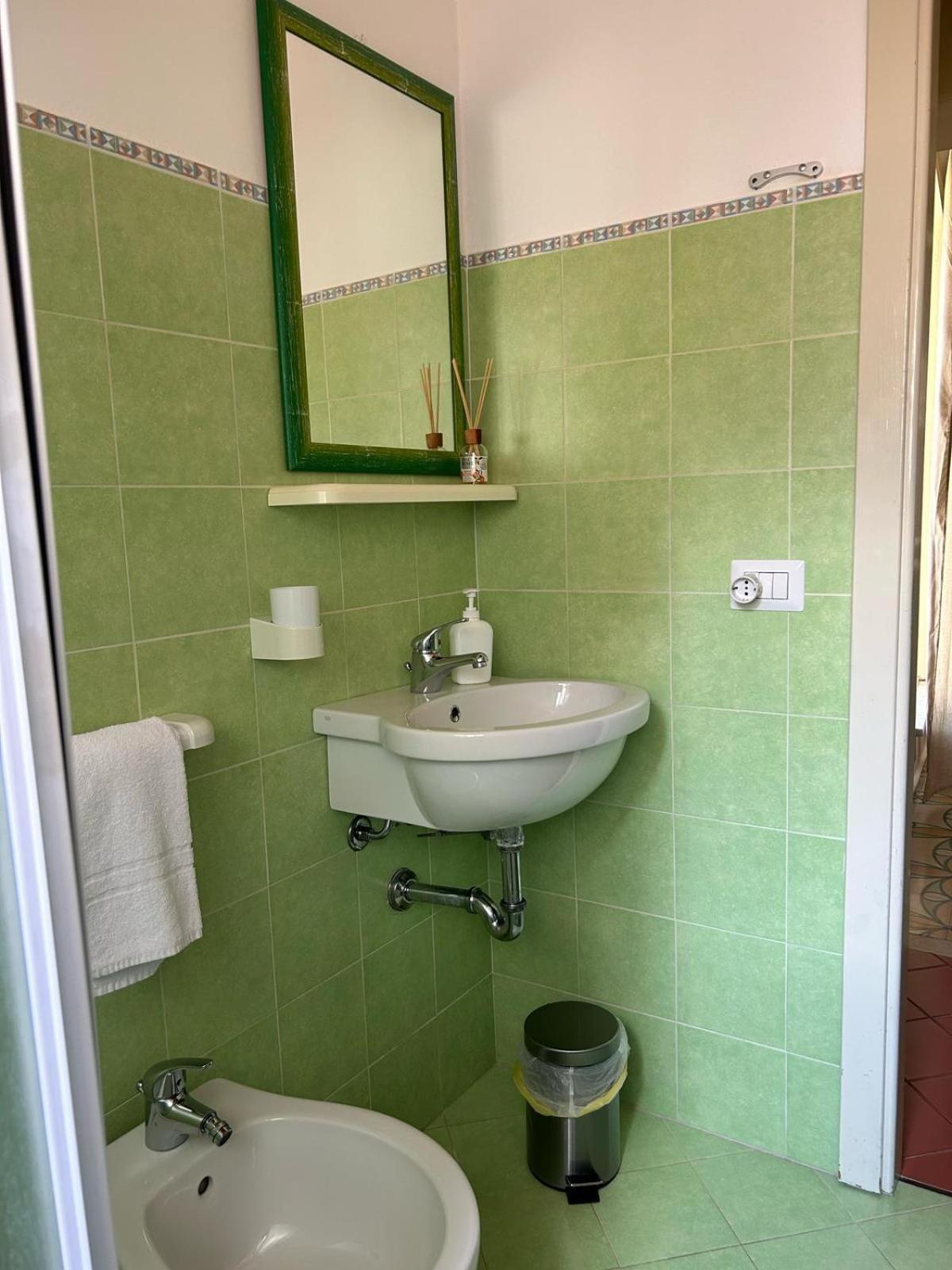 Sicilian Dream Apartments Чефалу Екстериор снимка